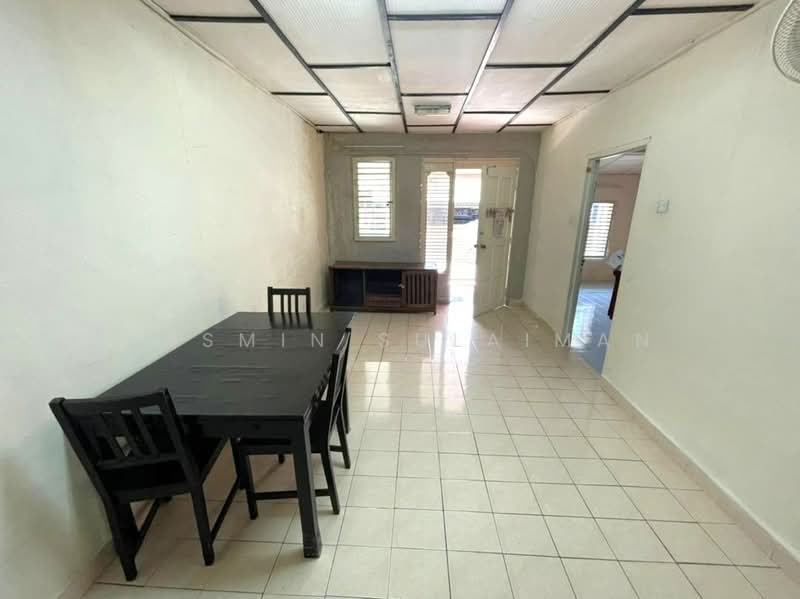 1-storey Terraced House for Sale in Taman Salak Jaya (Salak South) - Yasmin Sulaiman - Dining Room - PropertyGuru.com.my