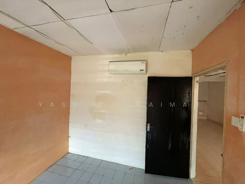 1-storey Terraced House for Sale in Taman Salak Jaya (Salak South) - Yasmin Sulaiman - Interior - PropertyGuru.com.my