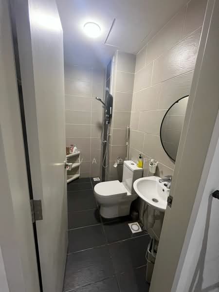 Servis Apartment untuk Dijual di Tuan Residency - Eva Yap - Bathroom - PropertyGuru.com.my