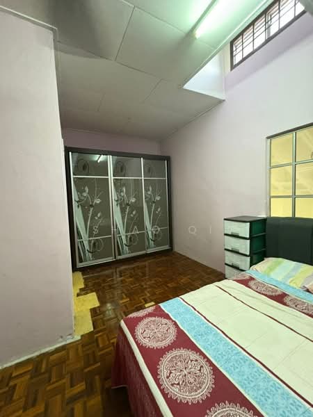 1.5-storey Terraced House for Sale in Taman Pulai Indah (Johor Bahru) - Shao Qi - Bedroom - PropertyGuru.com.my