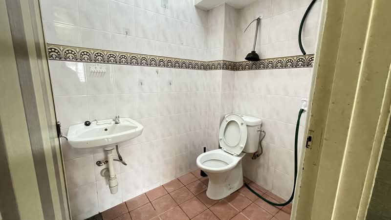 2-storey Terraced House for Rent in Taman Seputeh (Seputeh) - Alex Tham - Bathroom - PropertyGuru.com.my