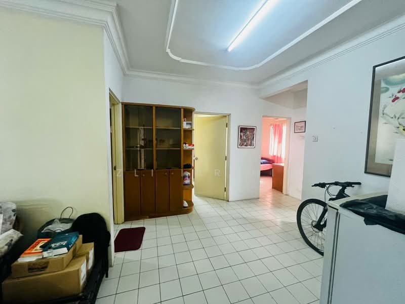 Pangsapuri untuk Dijual di Kenari Apartment - Azli Ibrahim - Living Room - PropertyGuru.com.my