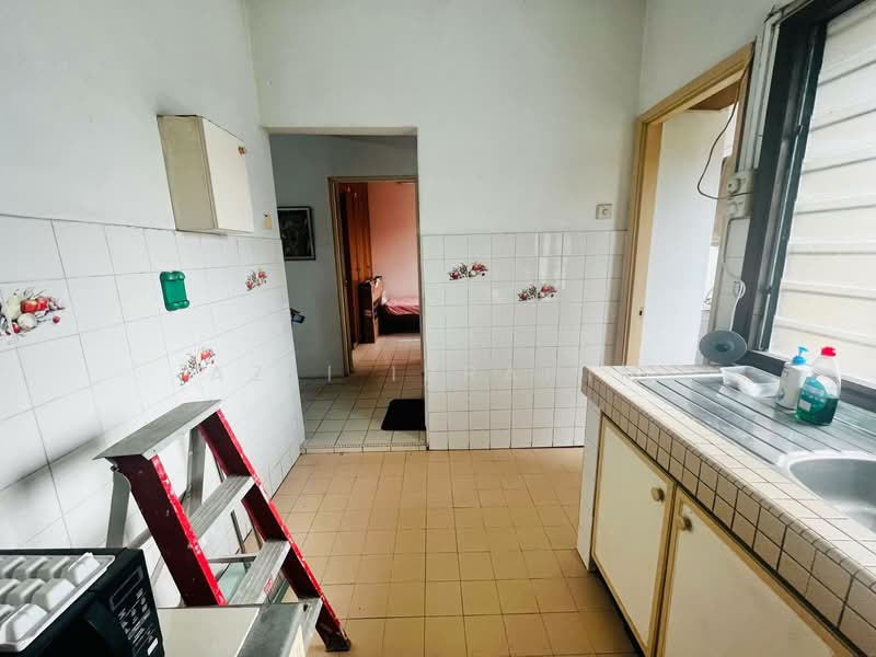 Pangsapuri untuk Dijual di Kenari Apartment - Azli Ibrahim - Kitchen - PropertyGuru.com.my