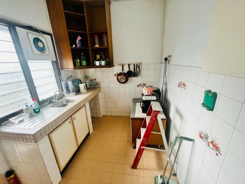 Pangsapuri untuk Dijual di Kenari Apartment - Azli Ibrahim - Kitchen - PropertyGuru.com.my