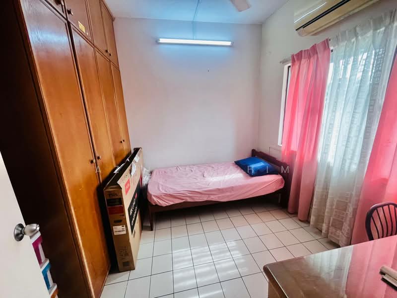 Pangsapuri untuk Dijual di Kenari Apartment - Azli Ibrahim - Bedroom - PropertyGuru.com.my