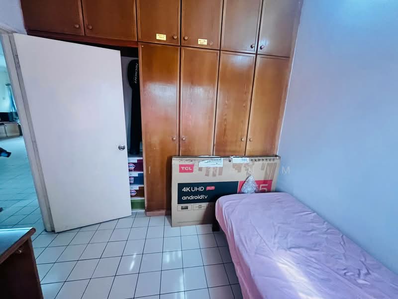 Pangsapuri untuk Dijual di Kenari Apartment - Azli Ibrahim - Bedroom - PropertyGuru.com.my