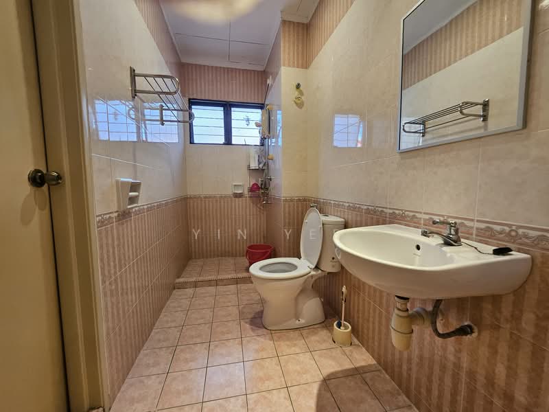 2-storey Terraced House for Sale in Bandar Kinrara (Selangor) - Yin Yee - Bathroom - PropertyGuru.com.my