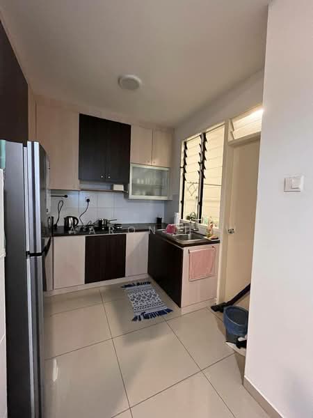 Condominium for Rent at Fairway Suites - Aaron How - Kitchen - PropertyGuru.com.my