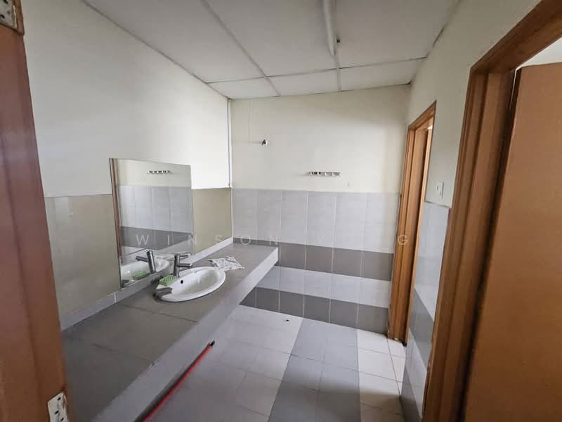 Kedai / Pejabat untuk Disewa di Kajang (Selangor) - Winson Yong - Bathroom - PropertyGuru.com.my