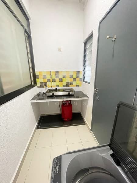 Service Residence for Rent at The Link 2 Residences - Chow Kok Toong - Kitchen - PropertyGuru.com.my