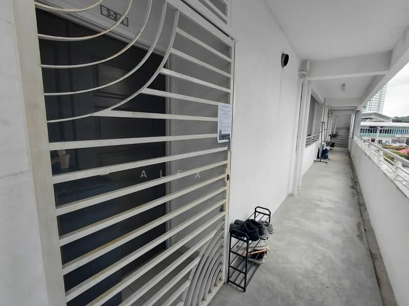 Apartment for Sale at Tunas Residensi - Alex Ho - Corridor - PropertyGuru.com.my