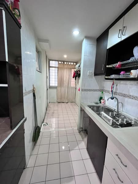 Condominium for Sale at Villa Lagenda - Marcus Lee - Kitchen - PropertyGuru.com.my