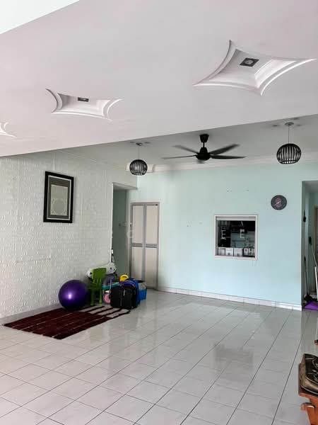 Condominium for Sale at Villa Lagenda - Marcus Lee - Living Room - PropertyGuru.com.my