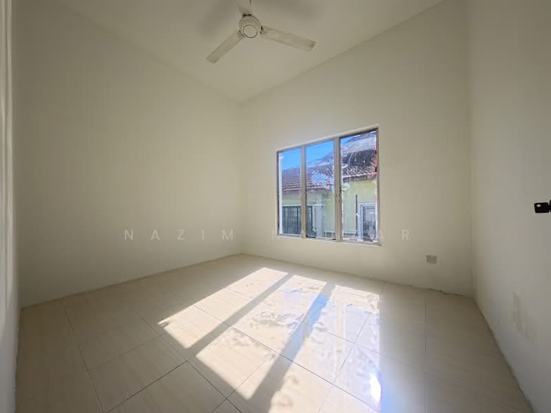 Semi-Detached House for Sale in Bandar Baru Salak Tinggi (Sepang) - Nazim Nadzar - PropertyGuru.com.my