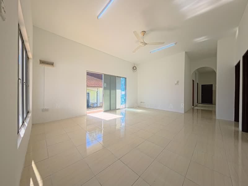 Semi-Detached House for Sale in Bandar Baru Salak Tinggi (Sepang) - Nazim Nadzar - PropertyGuru.com.my