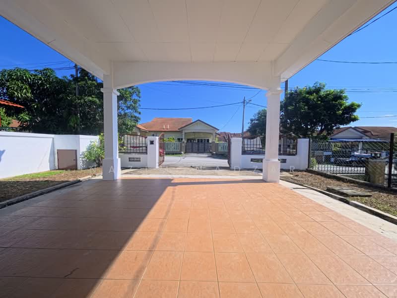 Semi-Detached House for Sale in Bandar Baru Salak Tinggi (Sepang) - Nazim Nadzar - PropertyGuru.com.my