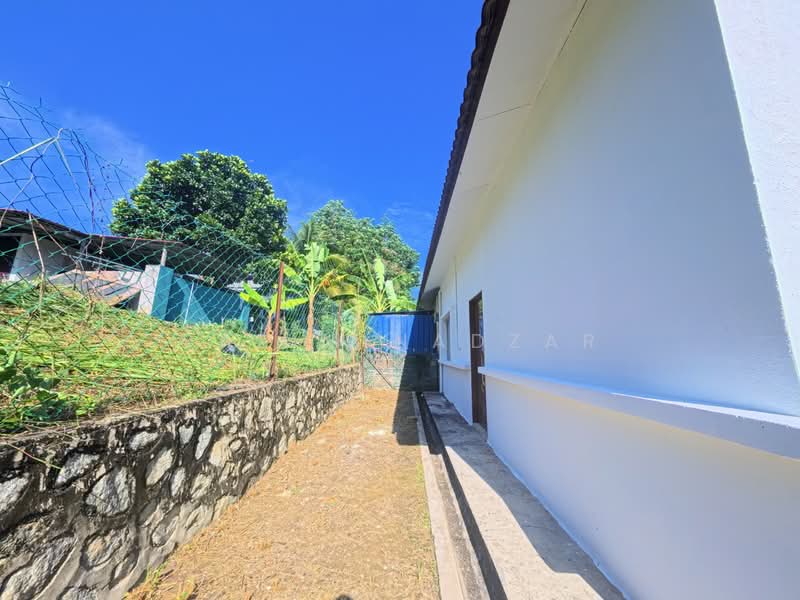 Semi-Detached House for Sale in Bandar Baru Salak Tinggi (Sepang) - Nazim Nadzar - PropertyGuru.com.my