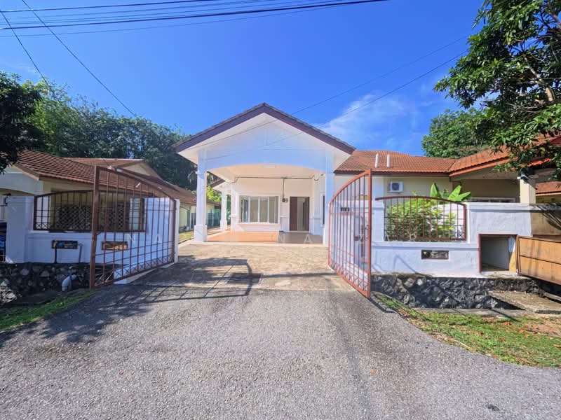 Semi-Detached House for Sale in Bandar Baru Salak Tinggi (Sepang) - Nazim Nadzar - PropertyGuru.com.my