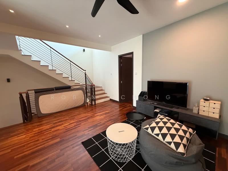 Rumah Teres 3 Tingkat untuk Dijual di Cheras (Kuala Lumpur) - Robin Tchong - Living Room - PropertyGuru.com.my