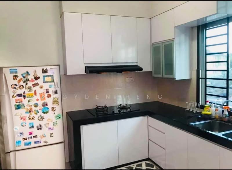 Apartment for Sale at Bayu Puteri 3 - Gyden Heng - Kitchen - PropertyGuru.com.my
