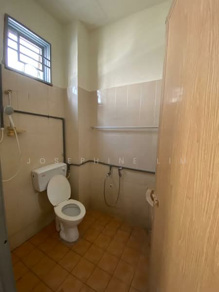 2.5-storey Terraced House for Sale in Taman Perwira Indah (Simpang Ampat) - Josephine Lim - Bathroom - PropertyGuru.com.my