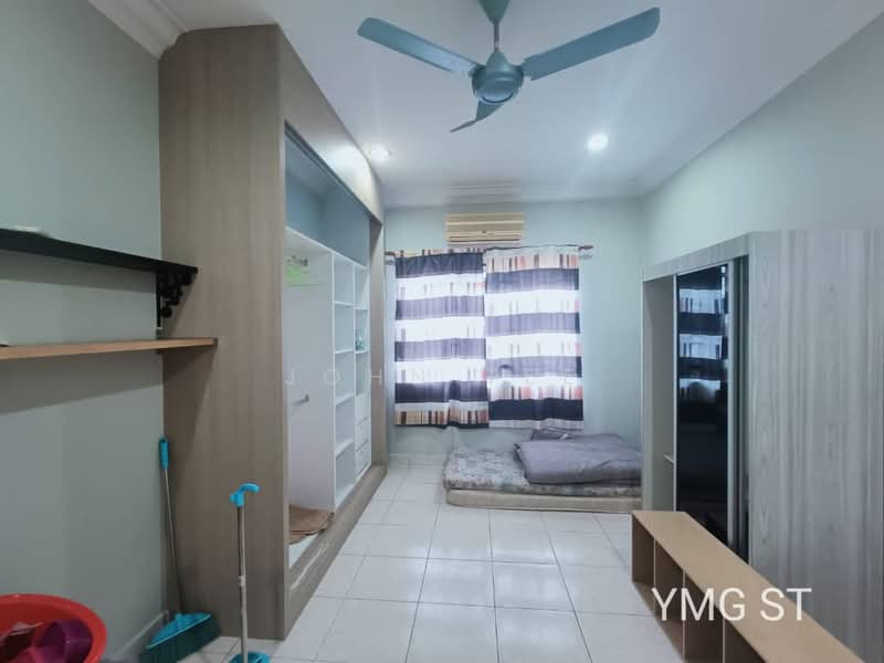 Rumah Teres 2 Tingkat untuk Dijual di Taman Bayu Emas (Klang) - John Tee - Bedroom - PropertyGuru.com.my