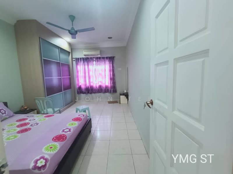 Rumah Teres 2 Tingkat untuk Dijual di Taman Bayu Emas (Klang) - John Tee - Bedroom - PropertyGuru.com.my