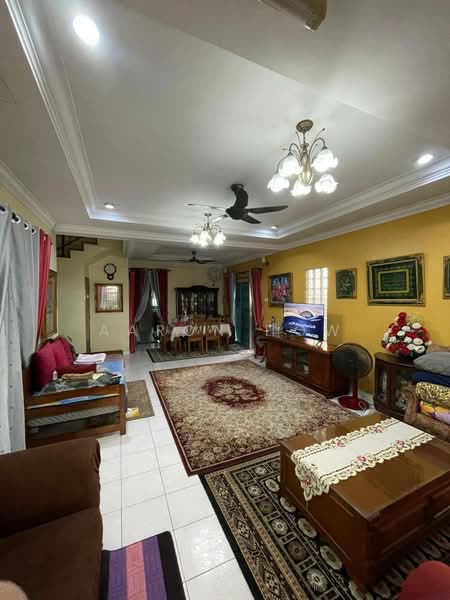 2-storey Terraced House for Sale in Taman Impian Emas (Skudai) - Aaron How - Living Room - PropertyGuru.com.my