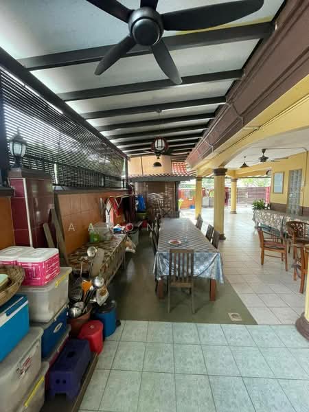 2-storey Terraced House for Sale in Taman Impian Emas (Skudai) - Aaron How - Dining Room - PropertyGuru.com.my