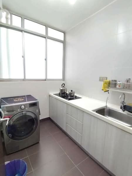 Service Residence for Sale at D'Tasek Residences (Tasek Impian) - Karl Lim - Kitchen - PropertyGuru.com.my