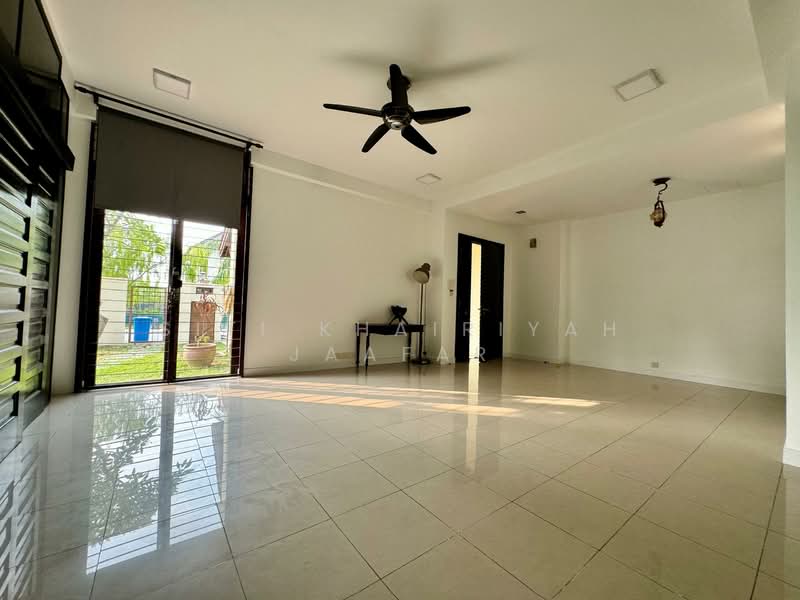 2-storey Terraced House for Sale in Bukit Jelutong (Shah Alam) - SITI KHAIRIYAH JAAFAR - PropertyGuru.com.my