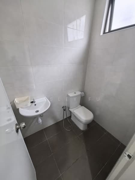 Rumah Teres 2 Tingkat untuk Disewa di Semenyih (Selangor) - Wesley Fu - Bathroom - PropertyGuru.com.my