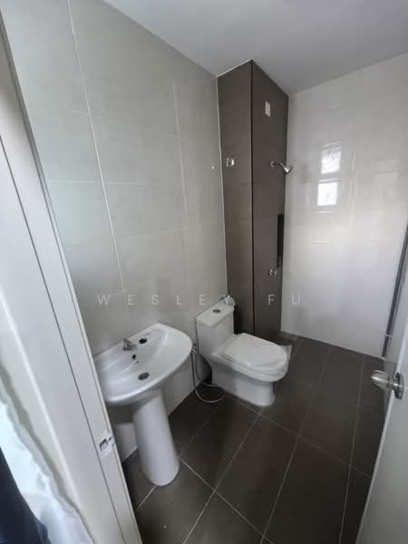 Rumah Teres 2 Tingkat untuk Disewa di Semenyih (Selangor) - Wesley Fu - Bathroom - PropertyGuru.com.my