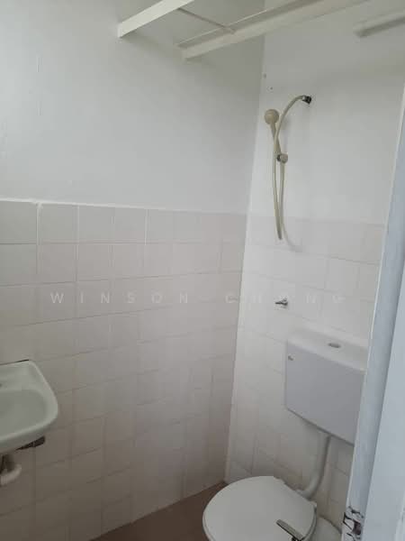 Pangsapuri untuk Dijual di Menara Kuda Lari - Winson Chong - Bathroom - PropertyGuru.com.my