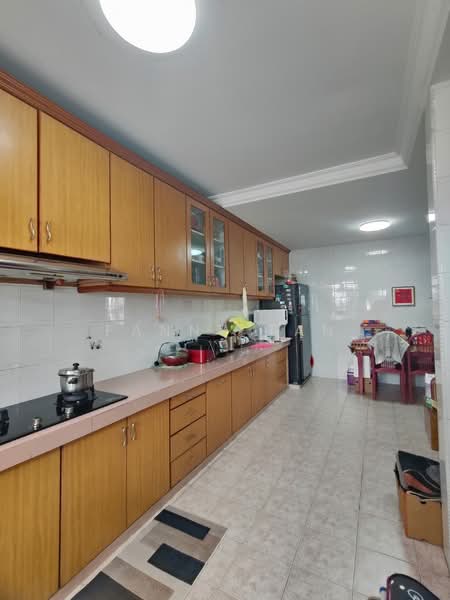 2-storey Terraced House for Sale in Taman Puteri Wangsa (Ulu Tiram) - Fanny Tan - Kitchen - PropertyGuru.com.my