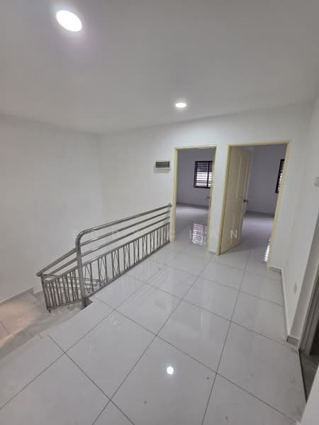 Rumah Teres 2 Tingkat untuk Dijual di Taman Bukit Mewah (Tampoi) - Eddy Chan - Interior - PropertyGuru.com.my