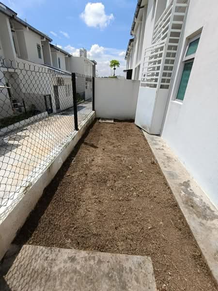 2-storey Terraced House for Sale in Dengkil (Selangor) - Syazue Wanie - Exterior - PropertyGuru.com.my