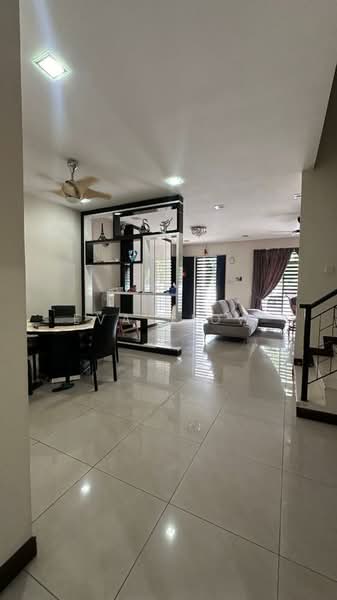 Rumah Teres 2 Tingkat untuk Dijual di Setia Tropika (Johor Bahru) - Eva Siow - Living Room - PropertyGuru.com.my