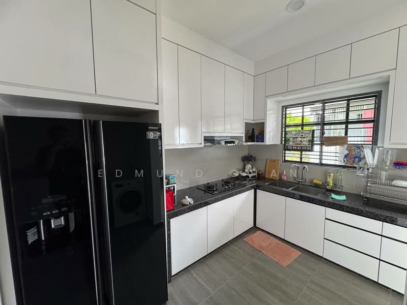 2-storey Terraced House for Sale in Batu Pahat (Johor) - Edmund Chan - Kitchen - PropertyGuru.com.my