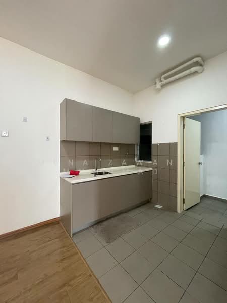 Condominium for Sale at Lakefront Homes - Muna Zawani Muhamad - Kitchen - PropertyGuru.com.my