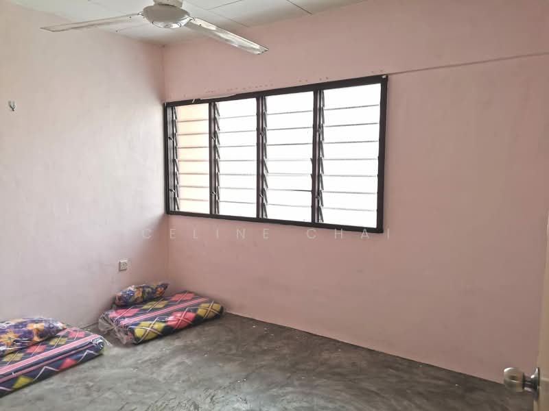 Rumah Berkembar untuk Dijual di Taman Bahagia (Yong Peng) - Celine Chai - Bedroom - PropertyGuru.com.my