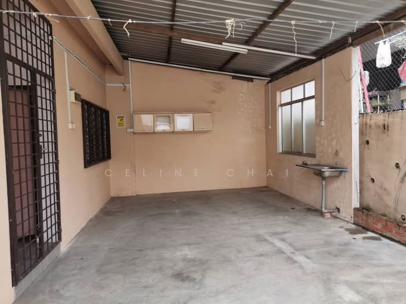Rumah Berkembar untuk Dijual di Taman Bahagia (Yong Peng) - Celine Chai - Exterior - PropertyGuru.com.my