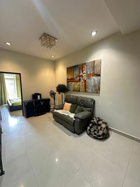 3-storey Terraced House for Sale in Jelutong (Penang) - Vivien Chew - Living Room - PropertyGuru.com.my