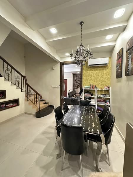 3-storey Terraced House for Sale in Jelutong (Penang) - Vivien Chew - Dining Room - PropertyGuru.com.my