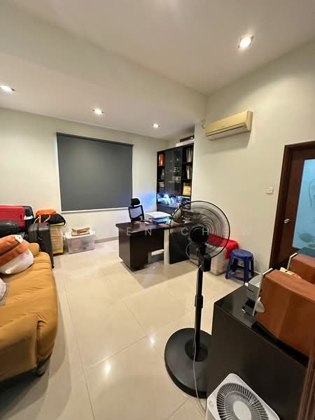 3-storey Terraced House for Sale in Jelutong (Penang) - Vivien Chew - Study - PropertyGuru.com.my