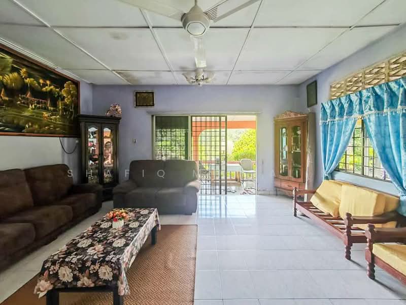 Tanah Kediaman untuk Dijual di Kampung Kemensah (Ulu Kelang) - Shafiq Muttalib - Living Room - PropertyGuru.com.my