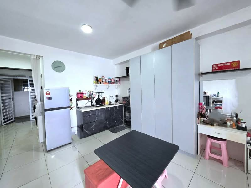 Servis Apartment untuk Dijual di KSL Residence @ Daya - Karl Lim - Kitchen - PropertyGuru.com.my