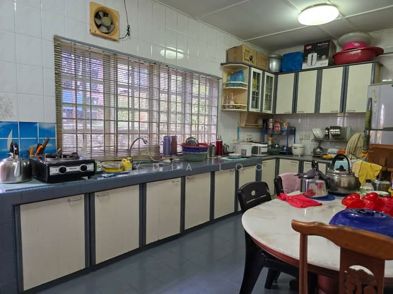 2-storey Terraced House for Sale in Usj 6 (Subang Jaya) - Lydia Loo - Kitchen - PropertyGuru.com.my