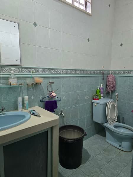 2-storey Terraced House for Sale in Usj 6 (Subang Jaya) - Lydia Loo - Bathroom - PropertyGuru.com.my