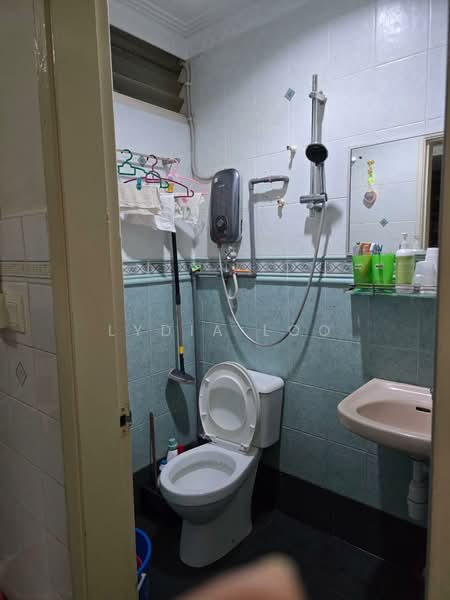 2-storey Terraced House for Sale in Usj 6 (Subang Jaya) - Lydia Loo - Bathroom - PropertyGuru.com.my